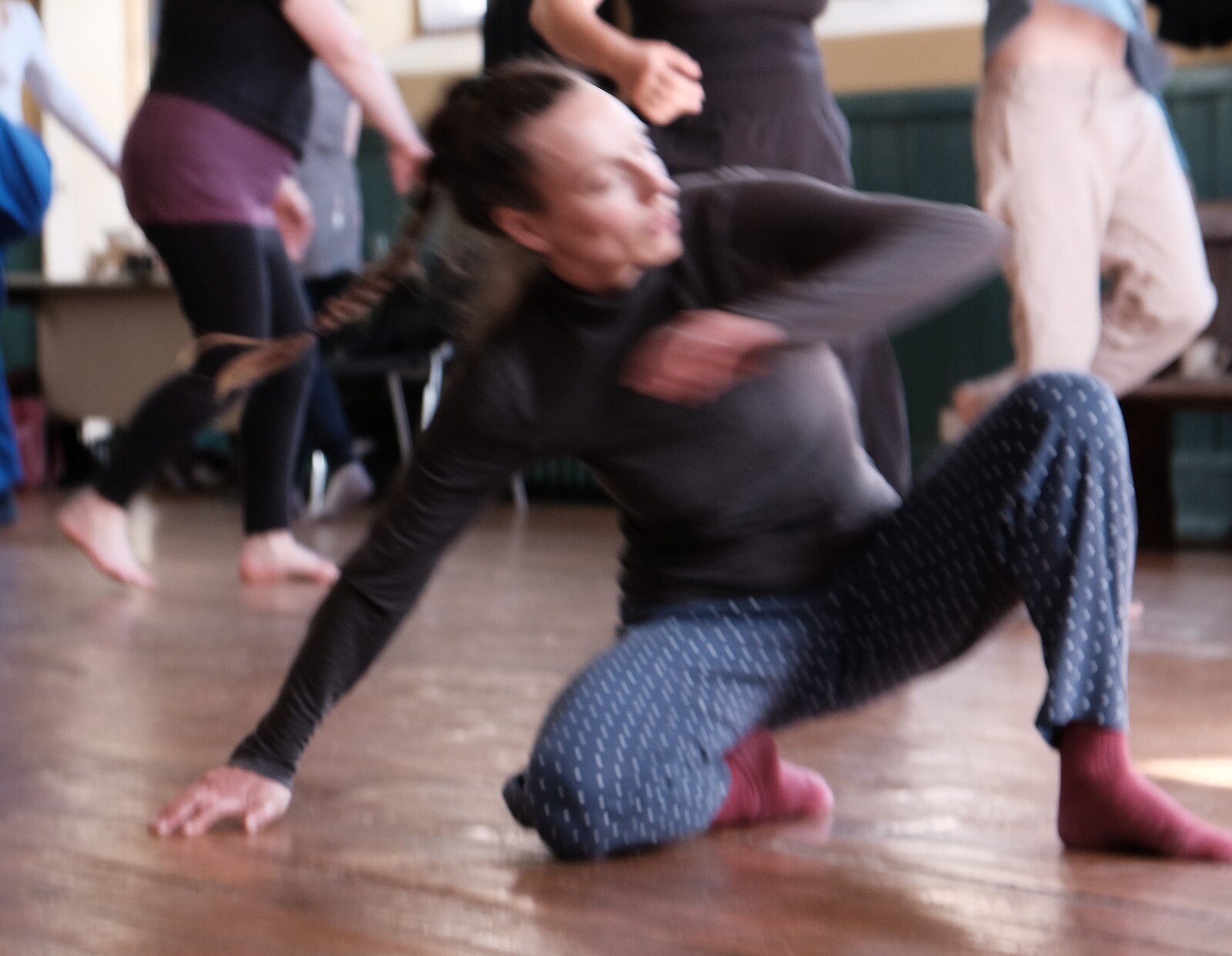 Axis Syllabus - Dynamic Anatomy; Knees at Willow Dance Studio, St Werburghs Primary School