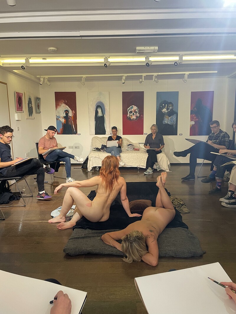 Lovely Life Drawing at HOURS Space